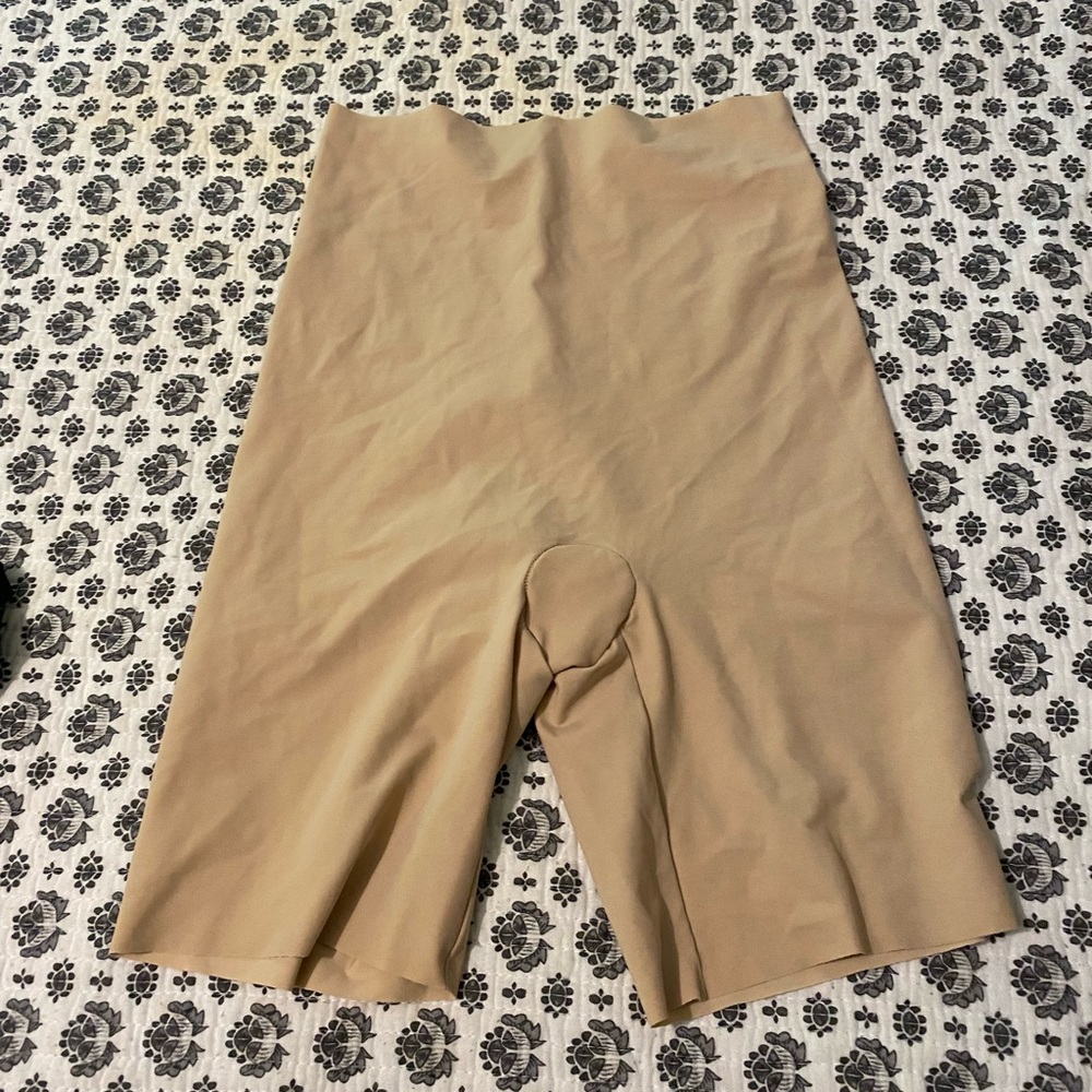 Commando Nude Shapers Size Medium - image 3